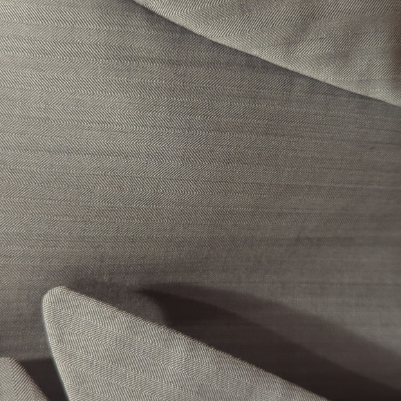 Men's Claiborne Luxe Two Button Gray Blazer - Picture 4 of 5